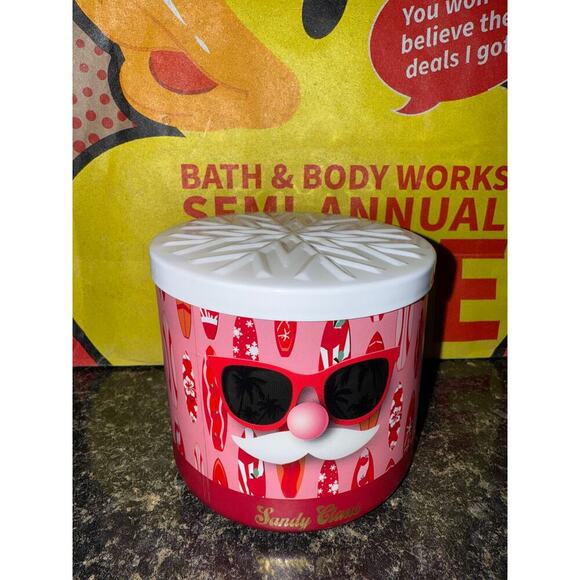 Bath & Body Works WINTER CANDY APPLE 3 Wick SANDY CLAUS Candle NEW Sold out - Picture 2 of 5